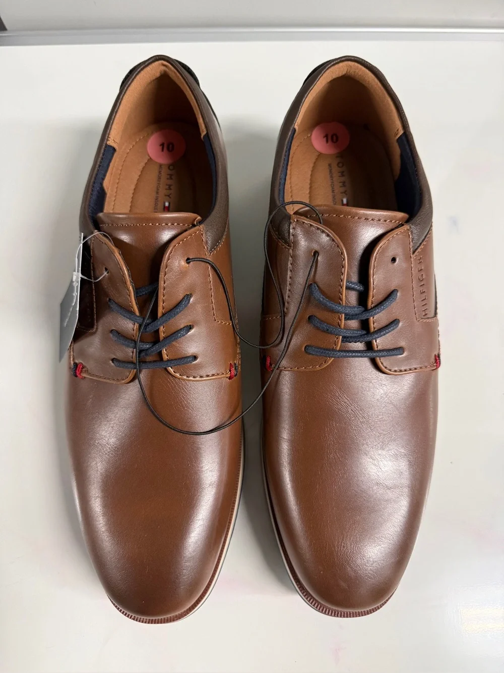 Tommy Hilfiger Men's Brown Leather Derby Shoes with Navy Accents